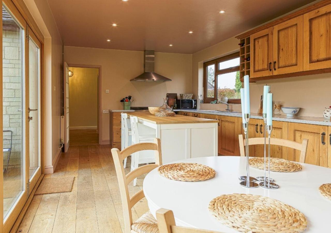 Charming 3Bd Cotswolds Family Retreat Villa Bourton-on-the-Water Dış mekan fotoğraf